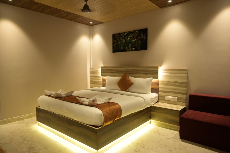 Urban Oasis Home Stay - Tap to explore photos