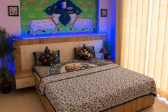 Dream Stay Holiday(10min from Prem Mandir)