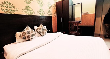 Hotel Atithi Residency Room Type - Deluxe Room AC