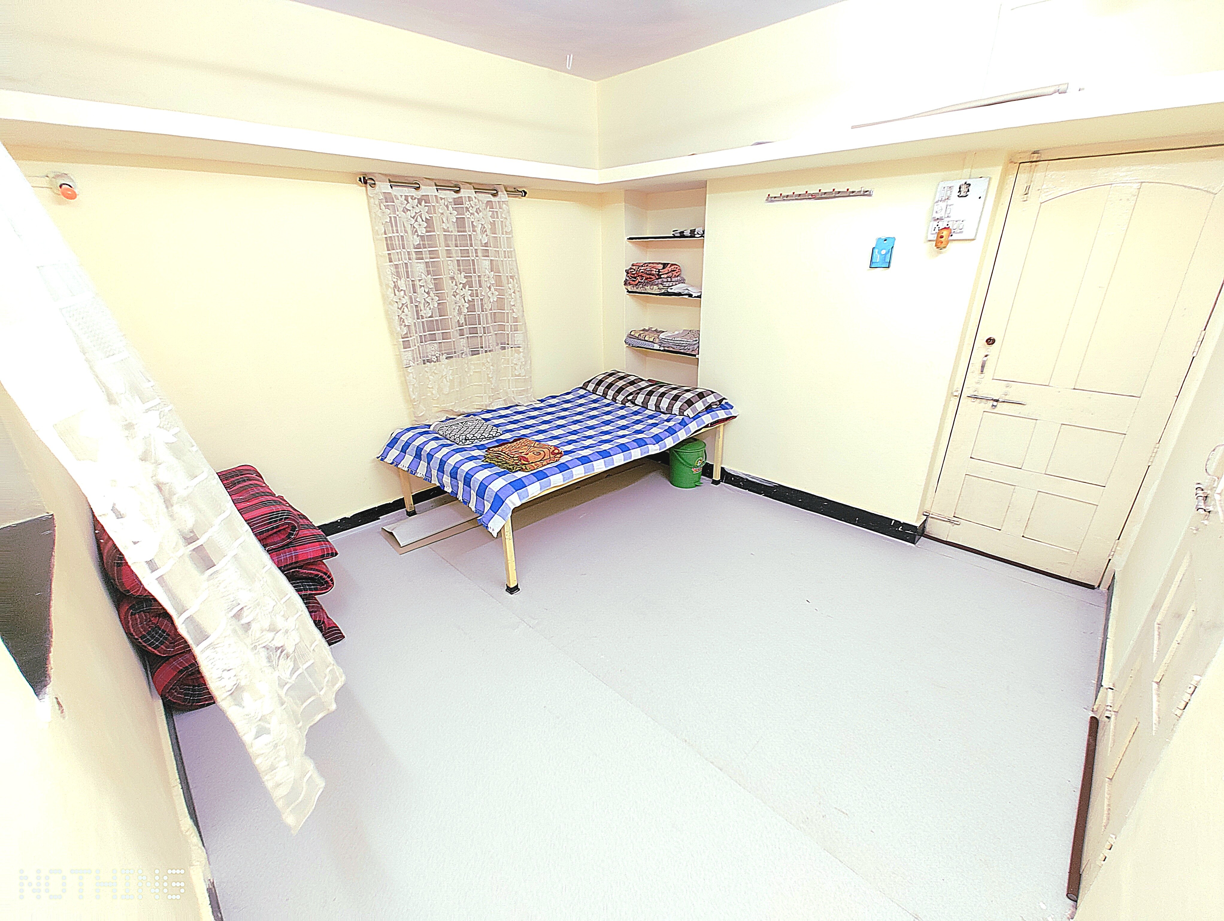 Shriguru guest house Akkalkot - Tap to explore photos