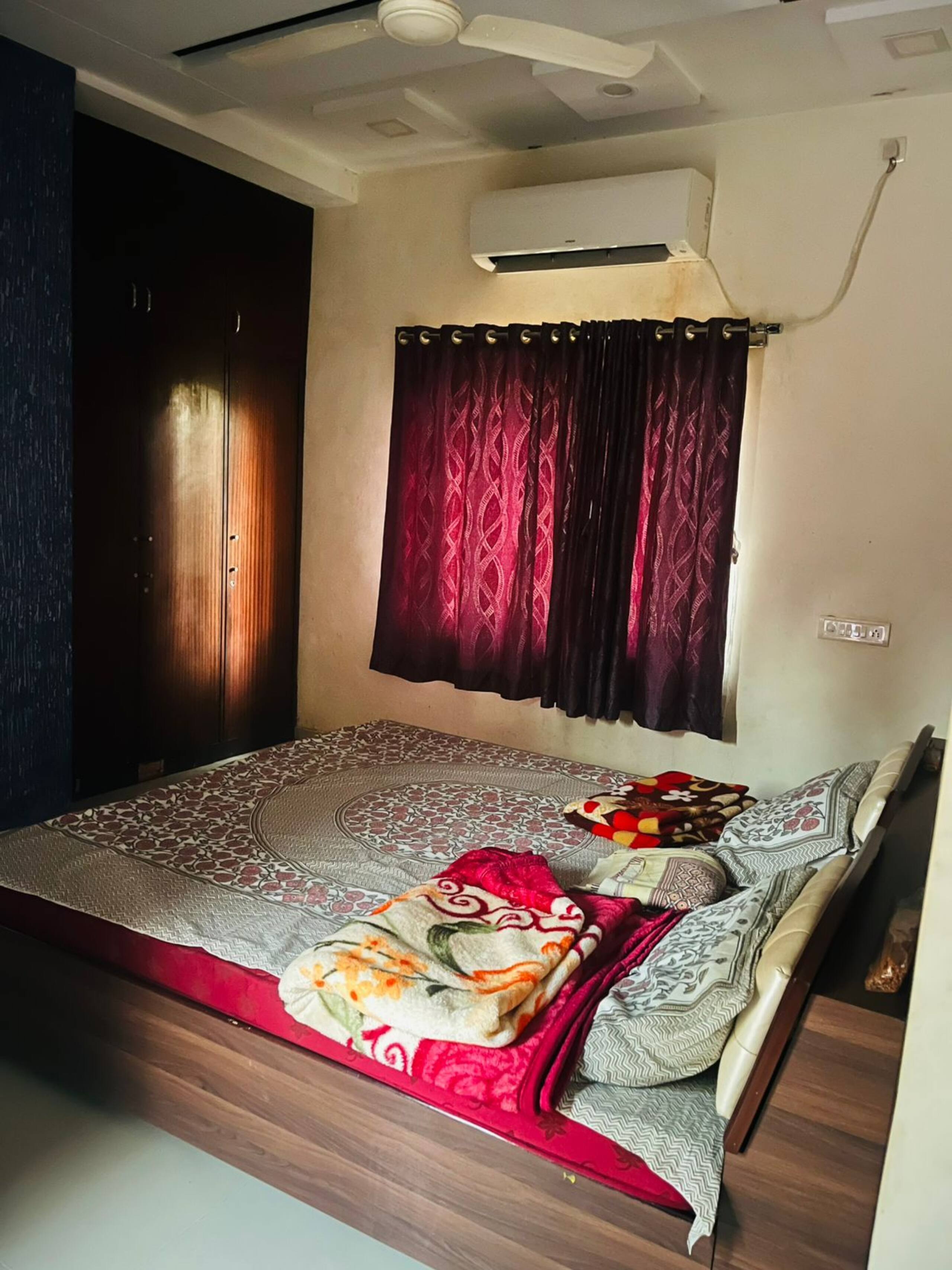 Peaceful 2BHK villa with garden - Tap to explore photos
