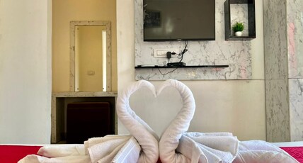 Hotel modernite Room Type - Luxurious Honeymoon Room With Balcony And Mountain View Hotel modernite Room Type - Luxurious Honeymoon Room With Balcony And Mountain View