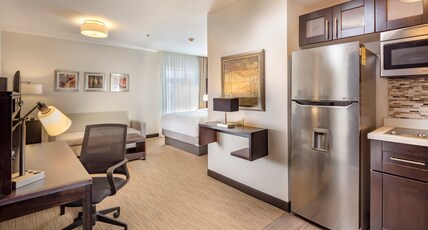 Staybridge Suites Silao Room Type - 1 Queen Access Studio Suite