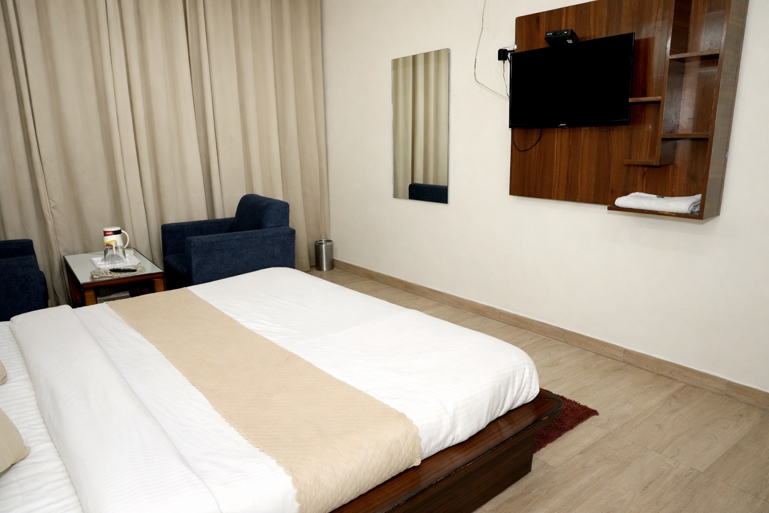 Hotel Royal Heritage Inn - Tap to explore photos