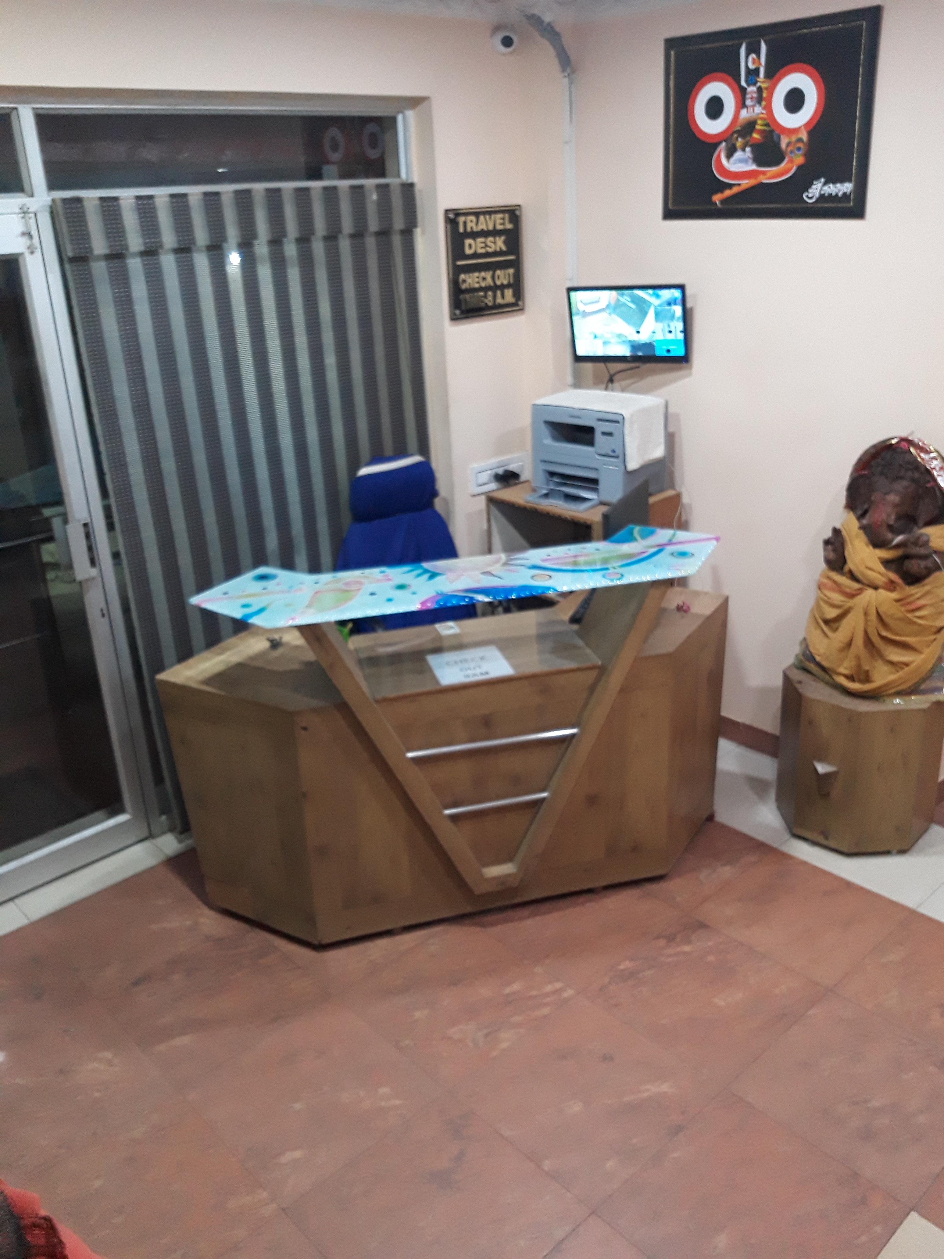 Hotel Parbati Palace - Tap to explore photos