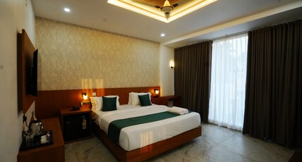 Palm Wave Beach Resort Room Type - Deluxe Room with Ocean View