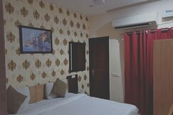 Rooms of Hotel O Cozy Hut