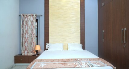 TSR GUEST HOUSE Room Type - 301