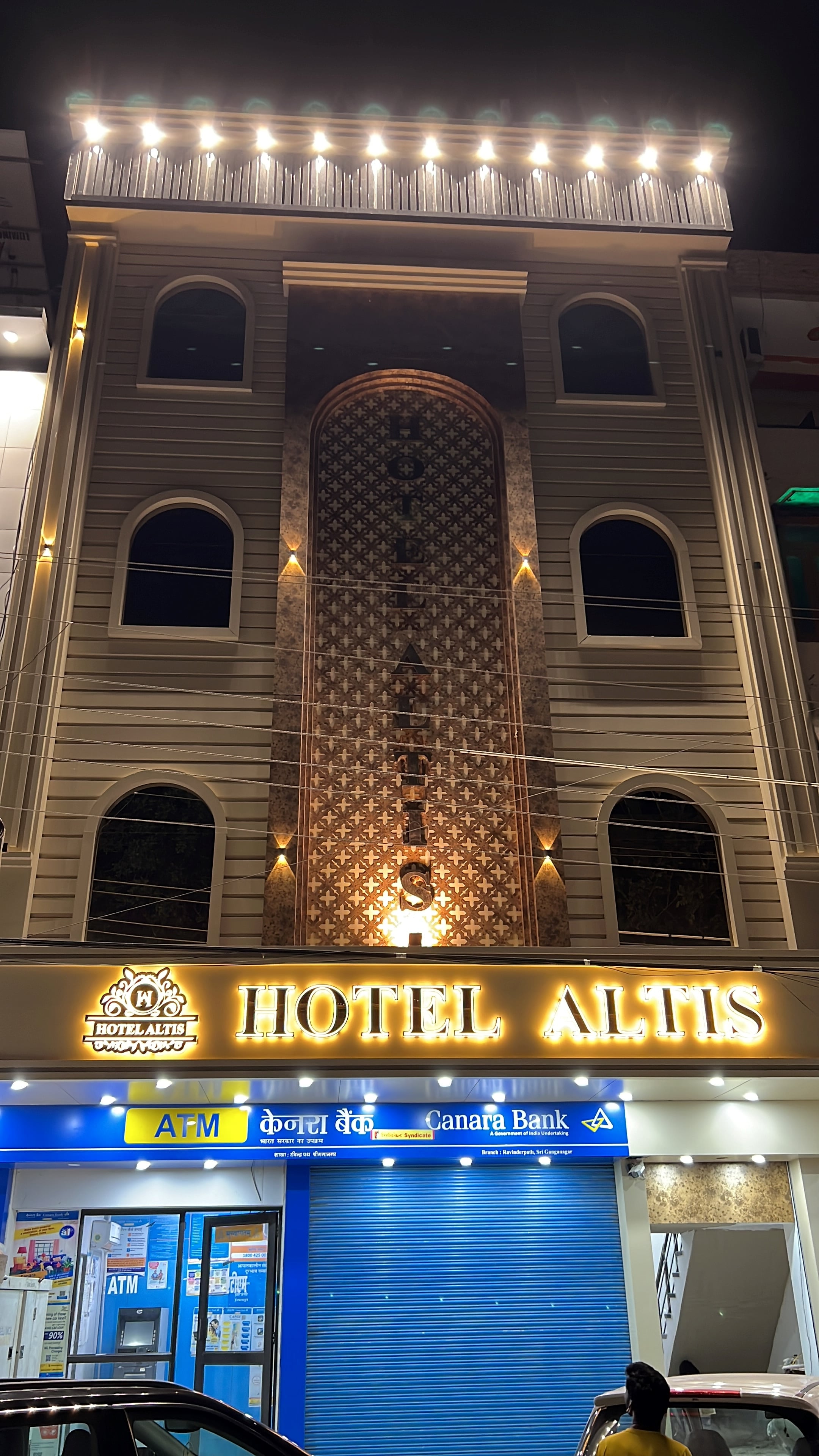 Hotel Altis - Tap to explore photos