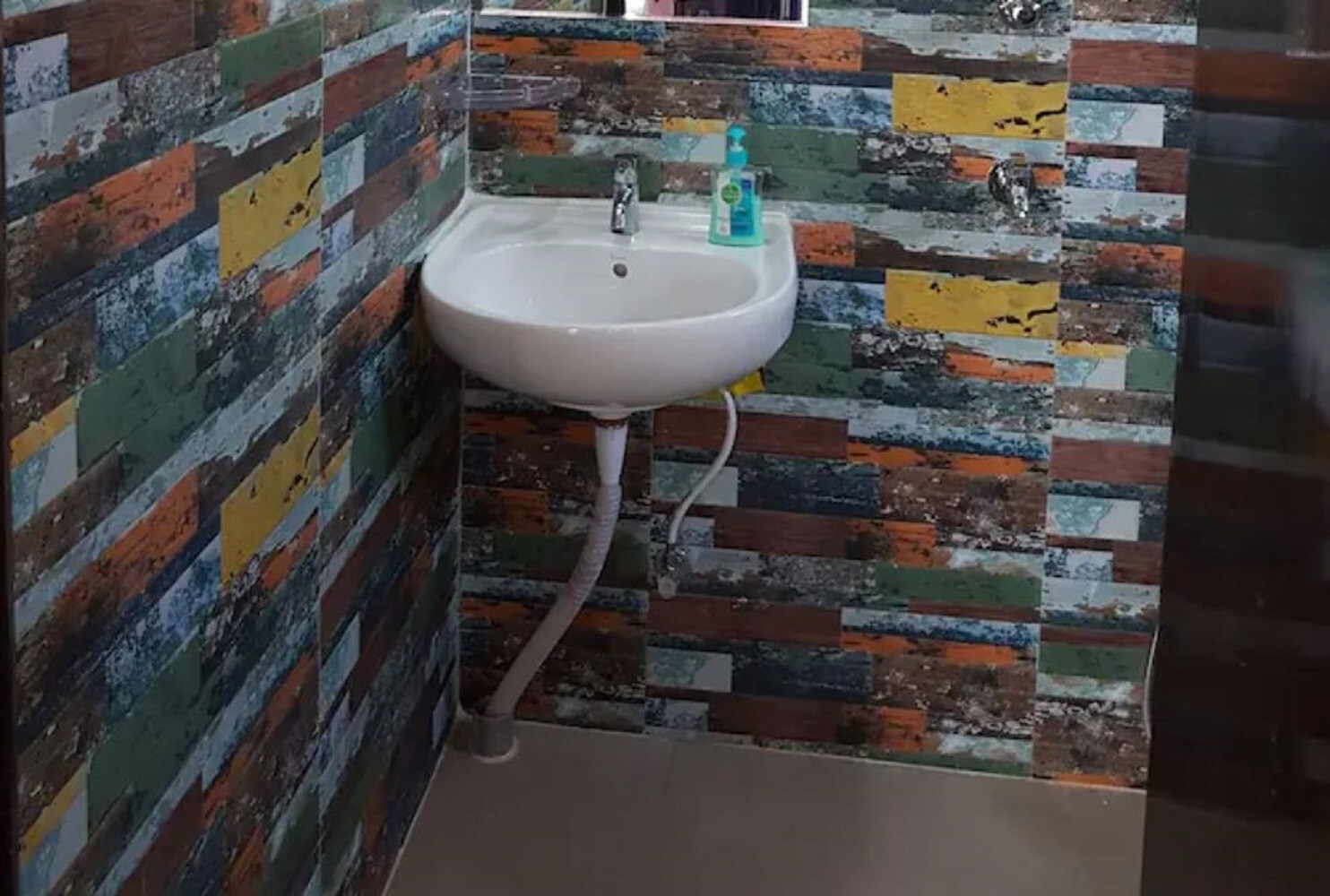 Holiday Home Stay - Tap to explore photos