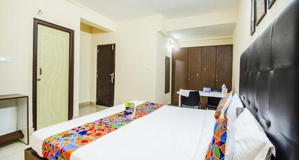 Sri Sri Suites Room Type - Deluxe Room
