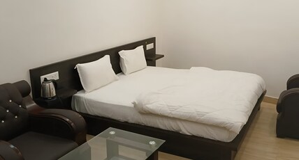 Avini's Garden & Hotel By GRB Room Type - Deluxe Room