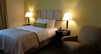 Candlewood Suites MONAHANS, an IHG hotel Room Type - 1 Queen Bed Studio Suite Comm Accessible