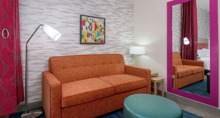 Home2 Suites by Hilton Orlando Near Universal Room Type - 1 KING STUDIO SUITE NOSMOK