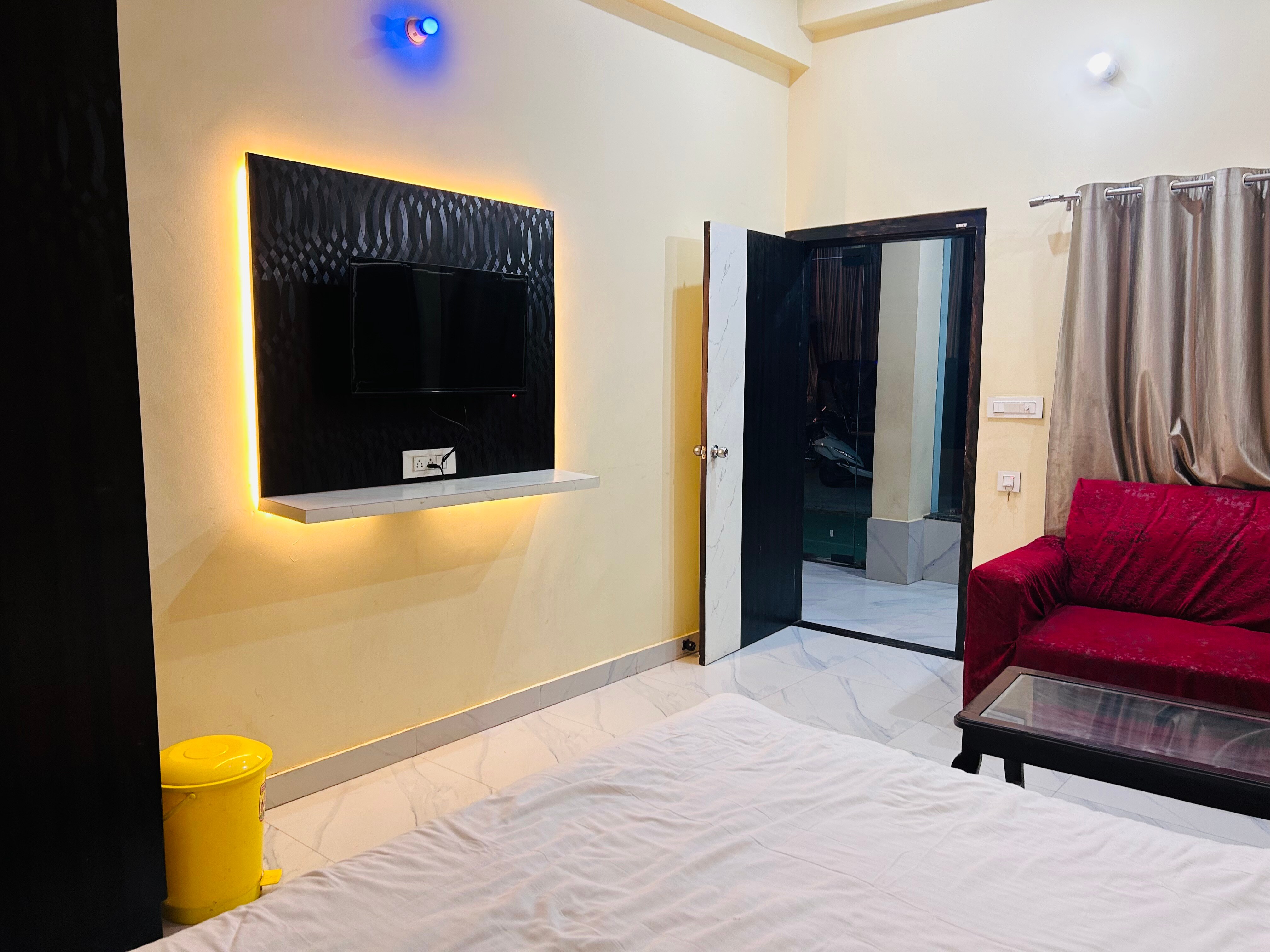 Gokuldham Hotel - Tap to explore photos