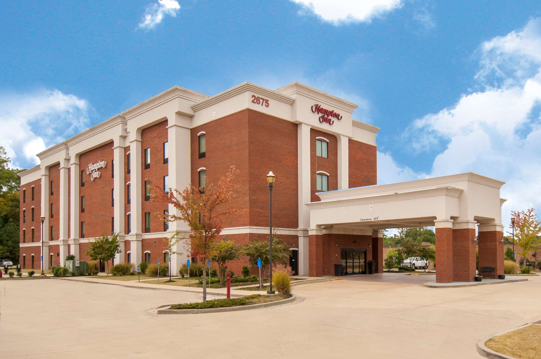Hampton Inn Hernando - Tap to explore photos