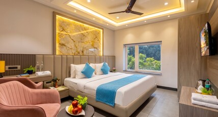 Hotel Vintage Villas-Near Fortis Shalimar Bagh Room Type - Premium Deluxe Room Hotel Vintage Villas-Near Fortis Shalimar Bagh Room Type - Premium Deluxe Room