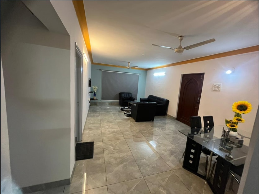 Spacious Riverview 2bhk by Royal Luxor - Tap to explore photos