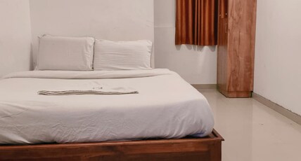 POSH Residency Room Type - deluxe room with ac