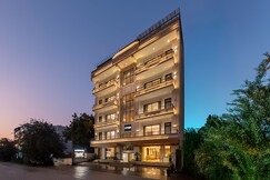 Rooms of Qotel Apartment Golf Course Road