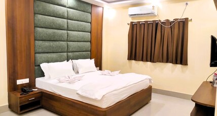 HOTEL LORD KRISHNA Room Type - Suite Room AC
