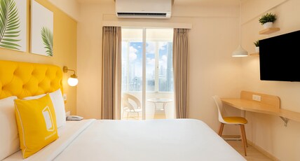 Bloom Hotel Balewadi Room Type - Deluxe King Room