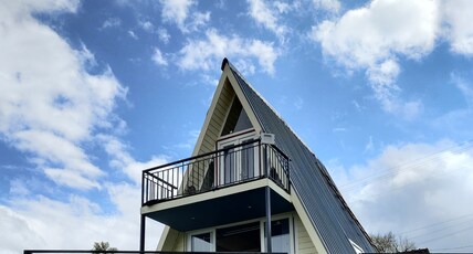 The Soul Stroll Cottages Room Type - A-frame Sky Cabin (Cottage w/ attic)
