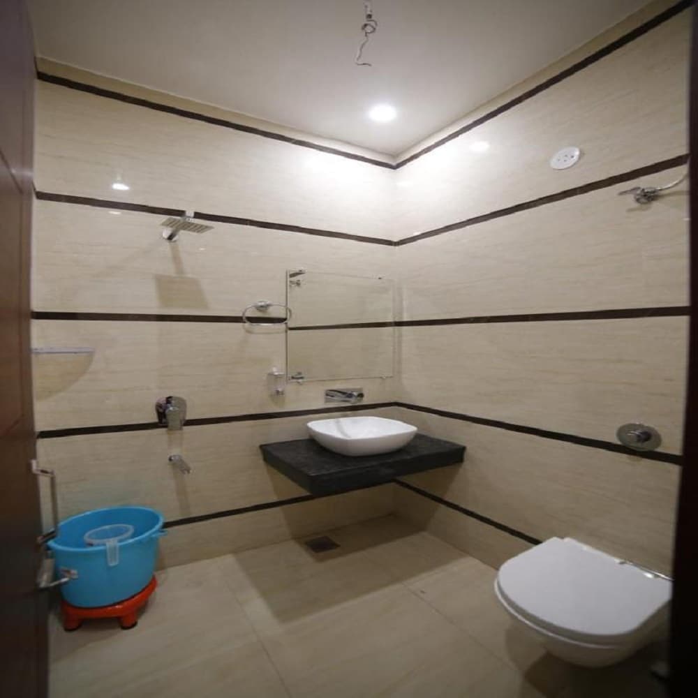 HOTEL SAMRAT REGENCY - Tap to explore photos