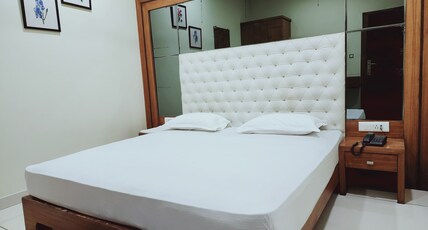 Hotel Sanskriti near Gole ka Mandir Room Type - Executive room