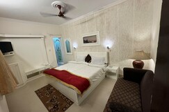 Hotel Kamal Nearest to Taj Mahal