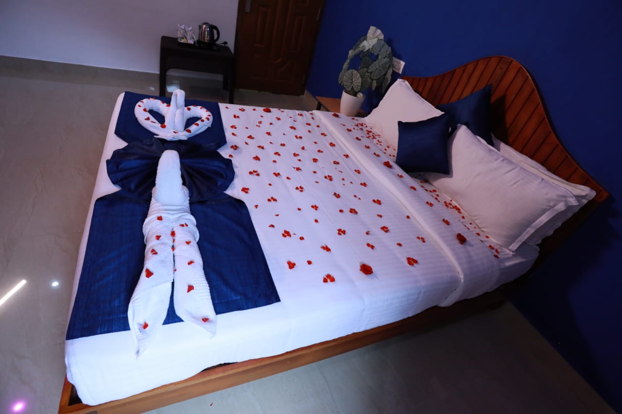 Ivory Homestay - Tap to explore photos