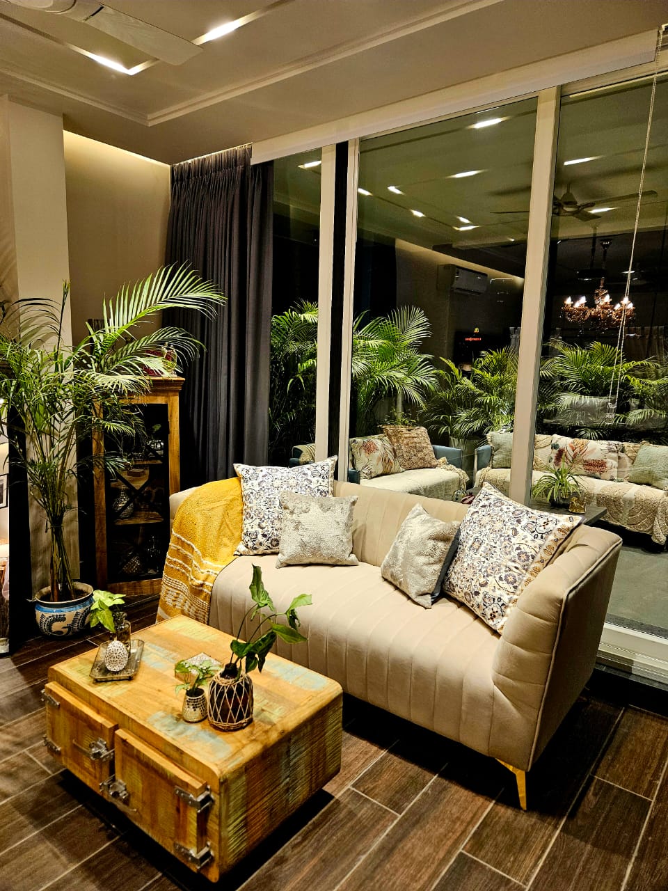 Penthouse with Terrace | No Party by Maple key stays - Tap to explore photos