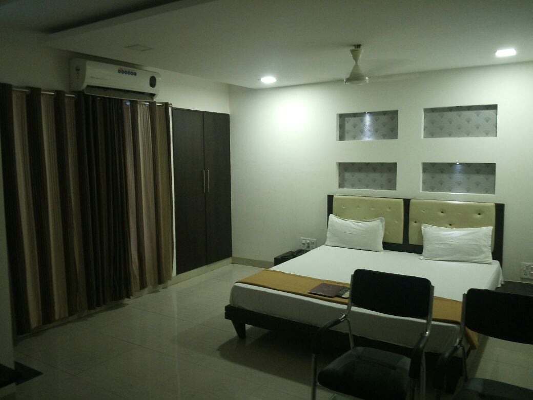 Hotel Galaxy Residency Vasai-Nalasopara - Tap to explore photos
