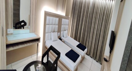 HOTEL DARSHAN & GUEST HOUSE Room Type - Deluxe Room