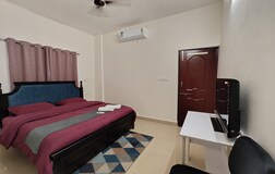 Superior King Bedroom