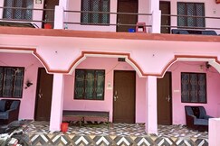 Chaukhamba Height Hotel