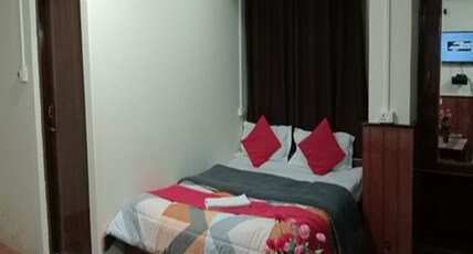 Hotel Tashi Norling Room Type - stranded double bed