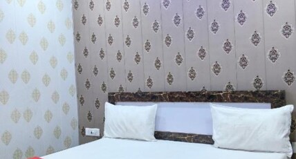 Shri Raghunandan Dham Room Type - Deluxe Room with Terrace