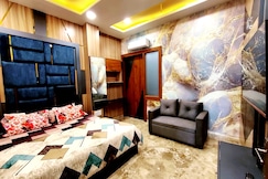 1BHK Premium Homestay in Vrindavan Fully Furnished with Living Room and Balcony