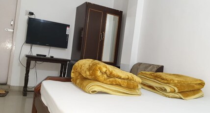 Hotel Mid Town Room Type - Non AC Room