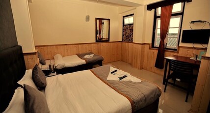 The Griffon's Nest Room Type - Triple Bed Room