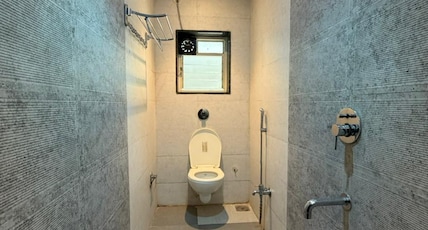 The Berry House Room Type - Premium Room +AC