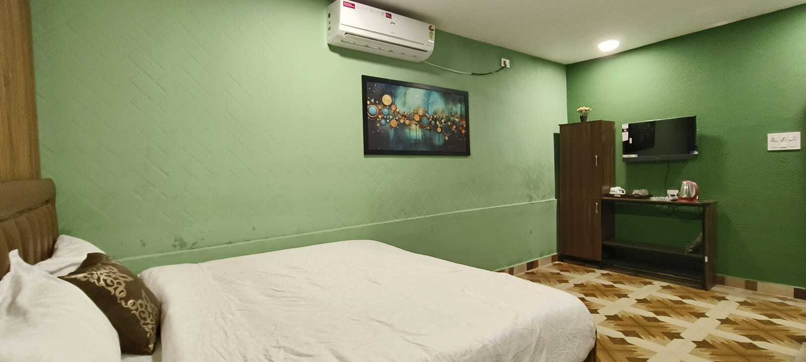 OYO Hotel O Hbs Homestay - Tap to explore photos