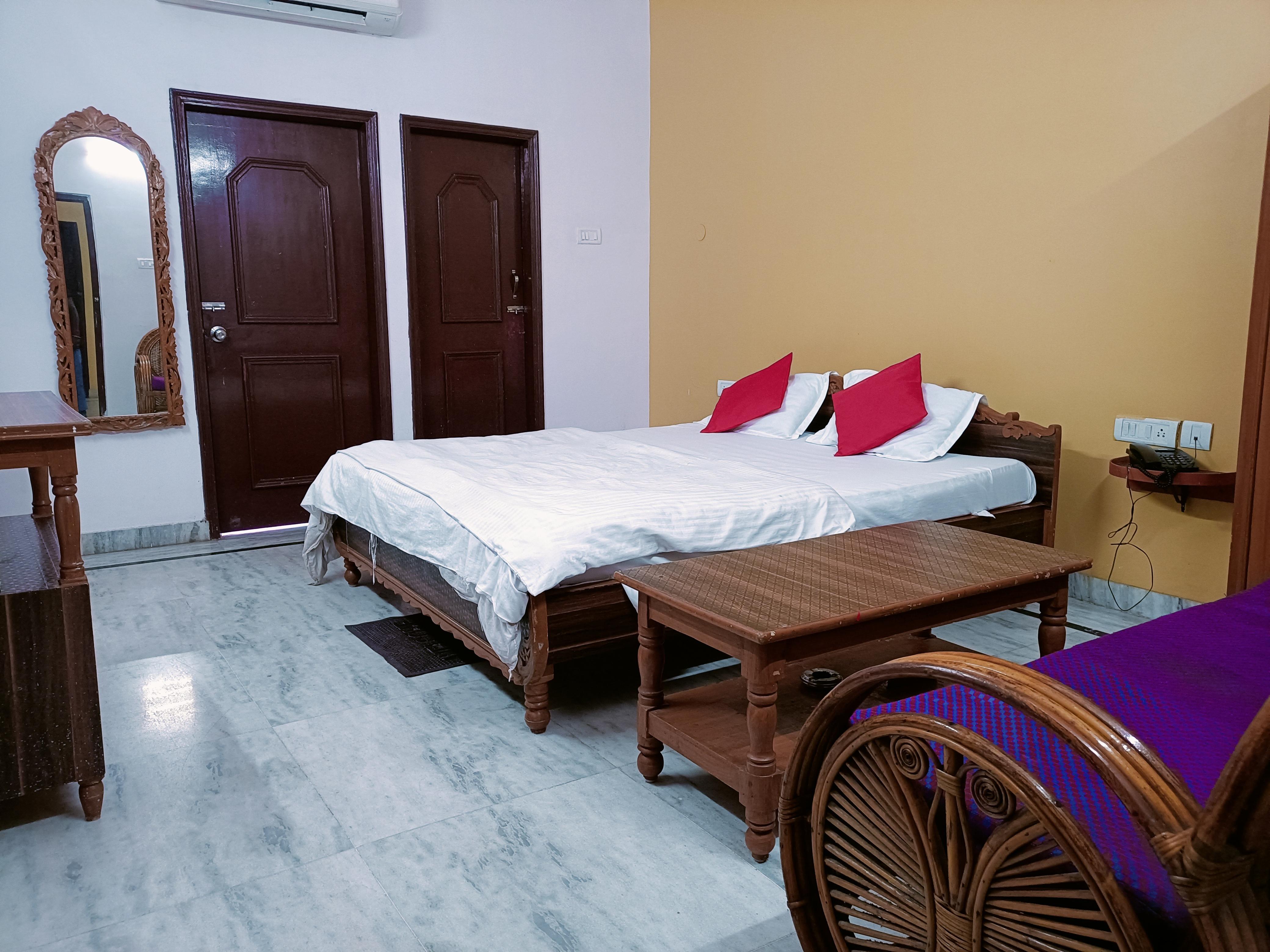 HOTEL ATITHI BHAWAN - Tap to explore photos