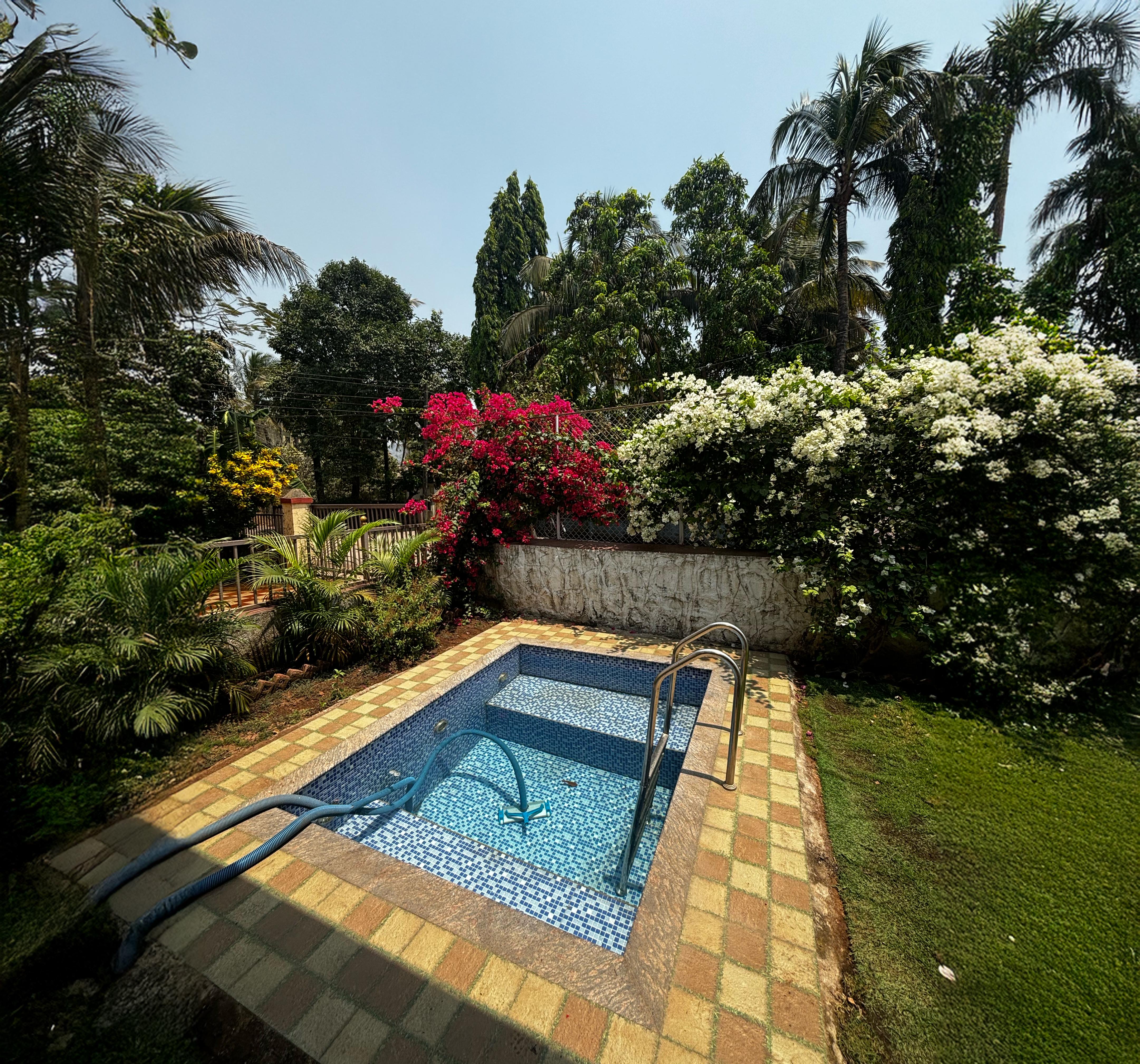 Vasant Villa - Tap to explore photos