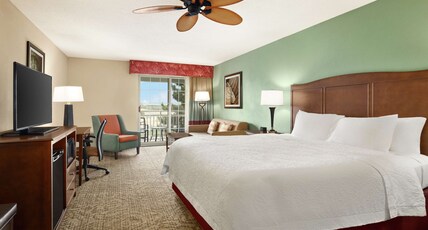 Hampton Inn & Suites Outer Banks-Corolla Room Type - 1KING PARTIAL VIEW NONSMOK