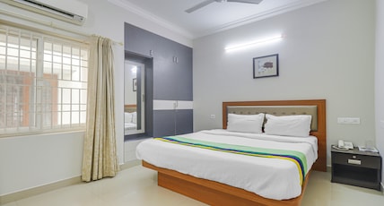 Treebo Rithikha Inn Elite Chennai Trade Centre Room Type - Deluxe Room