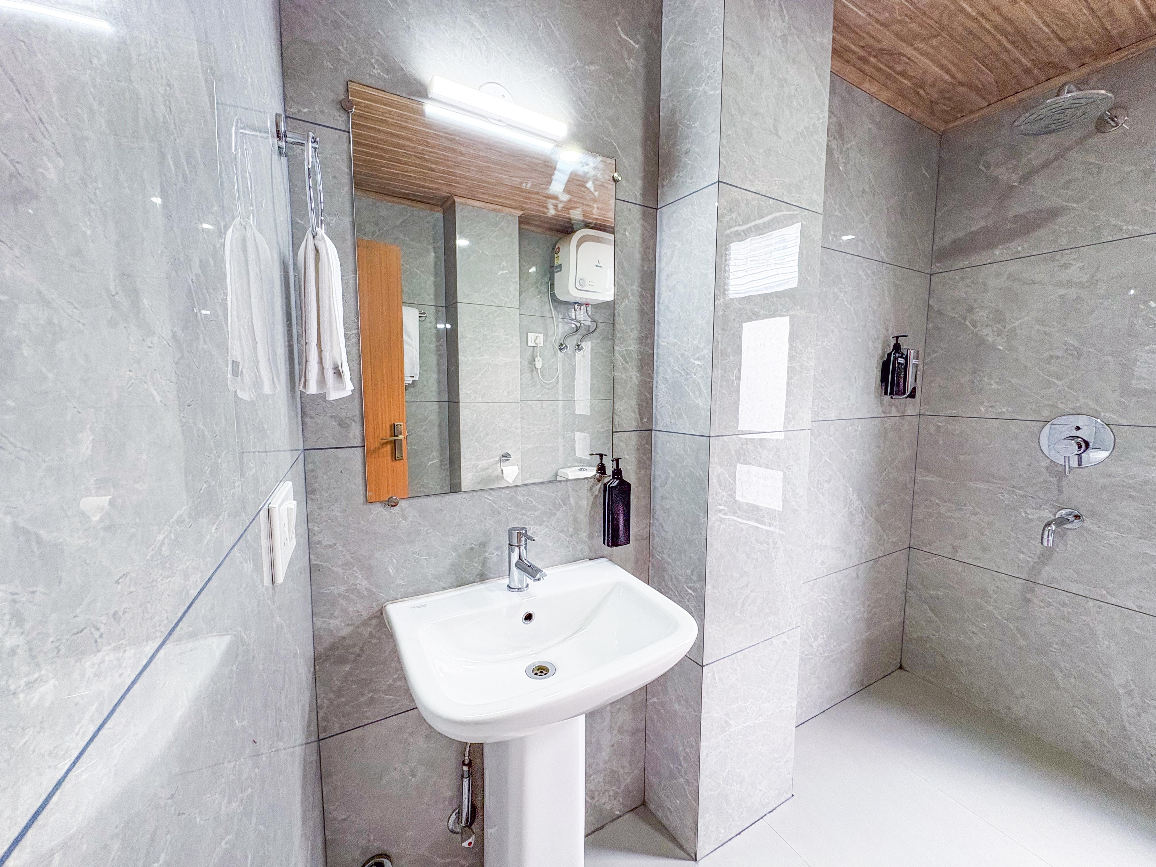 RB HOTEL - Tap to explore photos