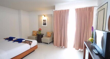 Flipper House Hotel Pattaya Room Type - Superior Double Room (1 bed)