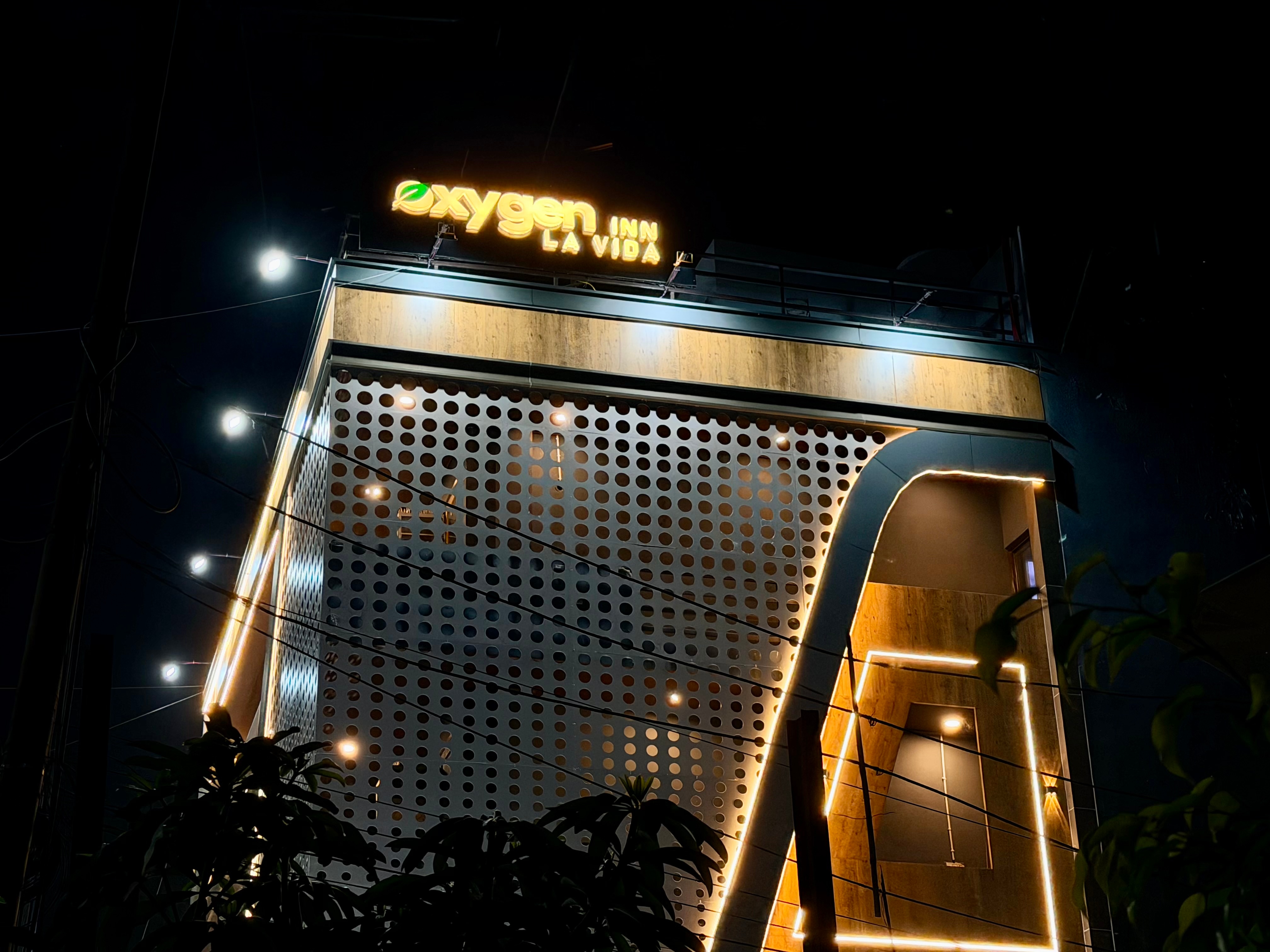 Hotel Oxygen La Vida Inn - Tap to explore photos